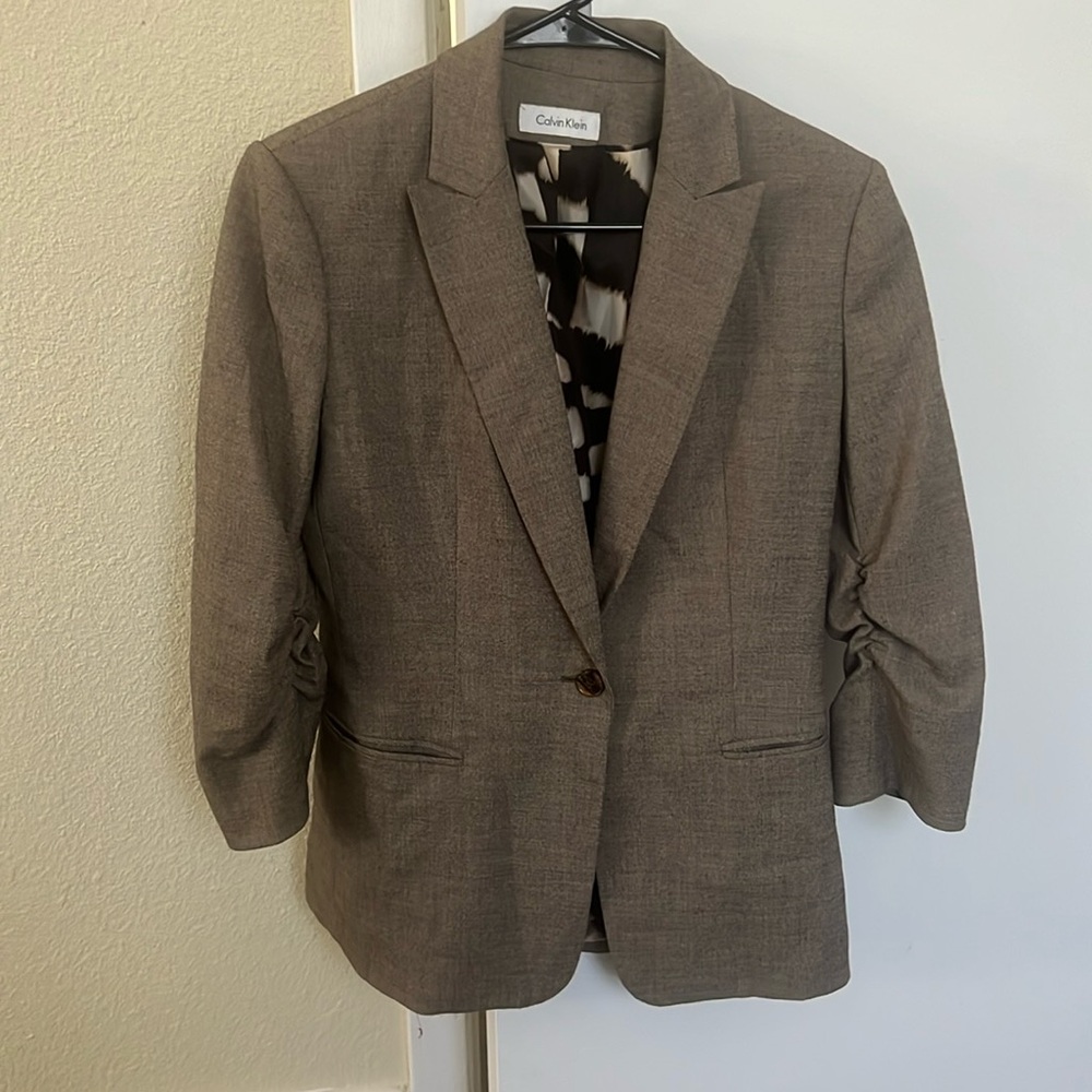 Calvin Klein 3/4 sleeve blazer